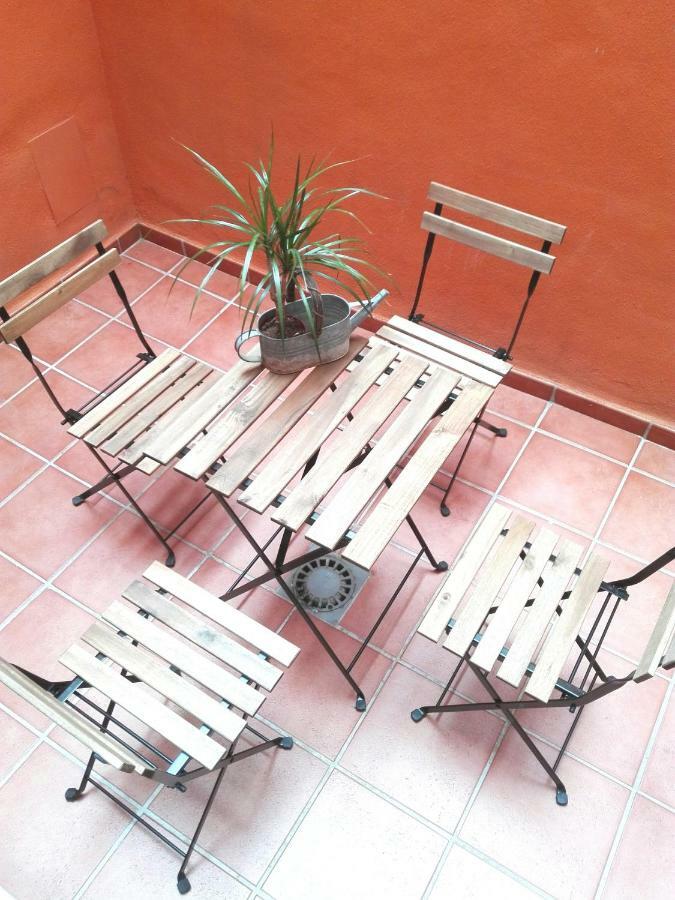 Two Rooms La Basilica Malaga Exterior photo